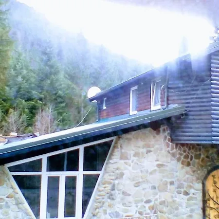 Chateau بيت ضيافة