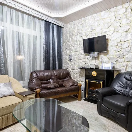 Chateau Гостевой дом *